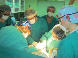 Equipo Maxilofacial del Hospital Dr. Sótero del Río realizó nueva Cirugía de Recambio Total Articular única en el país Chileno